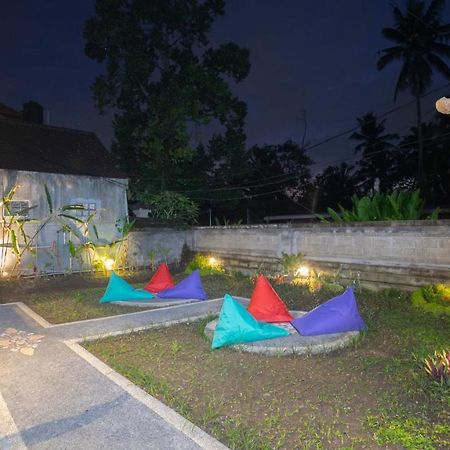 Aura Dormitory House Ubud Ngoại thất bức ảnh