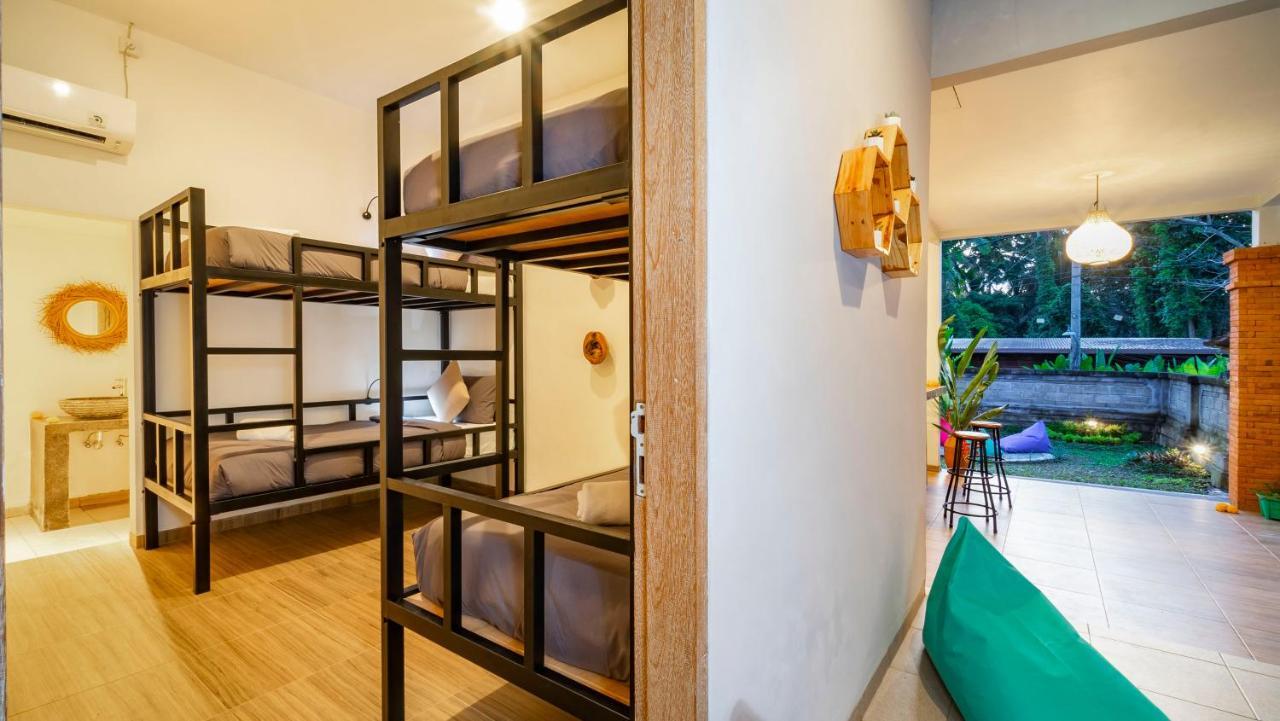 Aura Dormitory House Ubud Ngoại thất bức ảnh